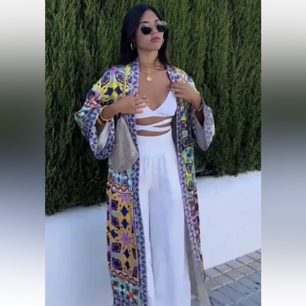 Zara Kimono Long Belted Satin Effect Lined NWT Bloggers Favorite Colorful